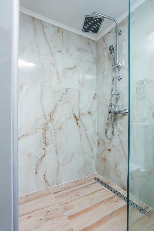 Luxury Downtown Apartment Z1 Салоніки Екстер'єр фото